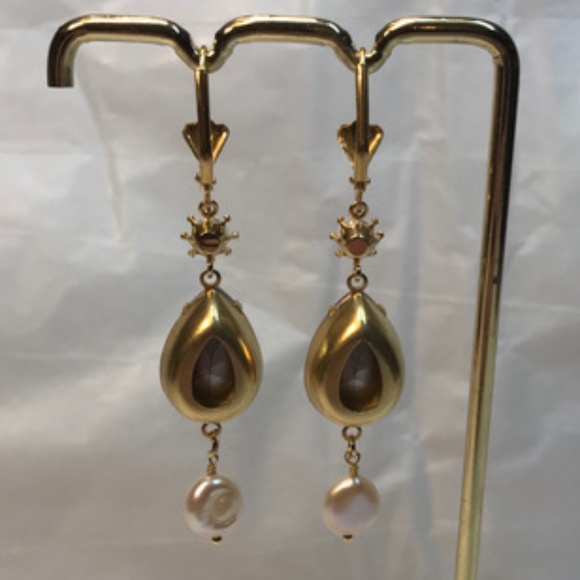 Moiraine’s Earrings Wheel of Time Teardrop Ruby & Pearls, Handmade Replicas - Picture 9 of 15